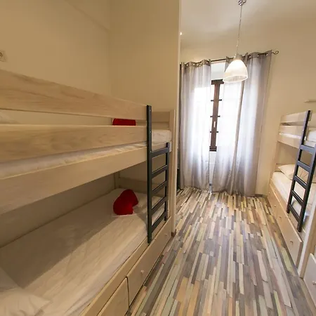 City * Τρογκίρ