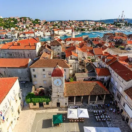 Hostal City Trogir